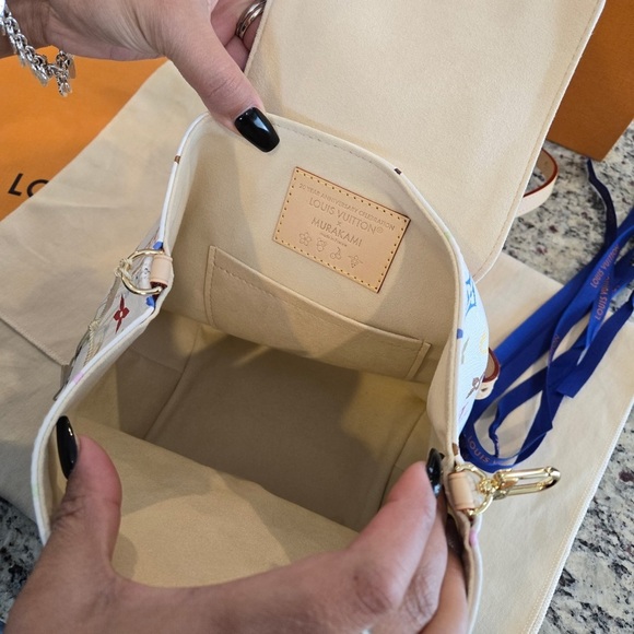 NEW Louis Vuitton x Murakami Venice Backpack in Multicolor Monogram 2025 Release - Picture 3 of 16